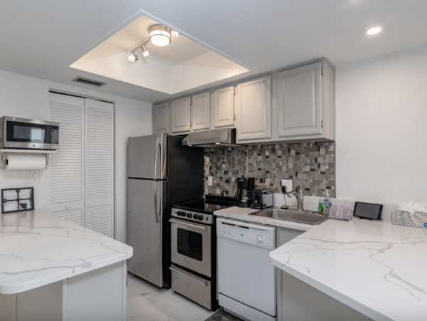 Lovely Condo in Marco Island with Full Ocean Views Sleeps 4